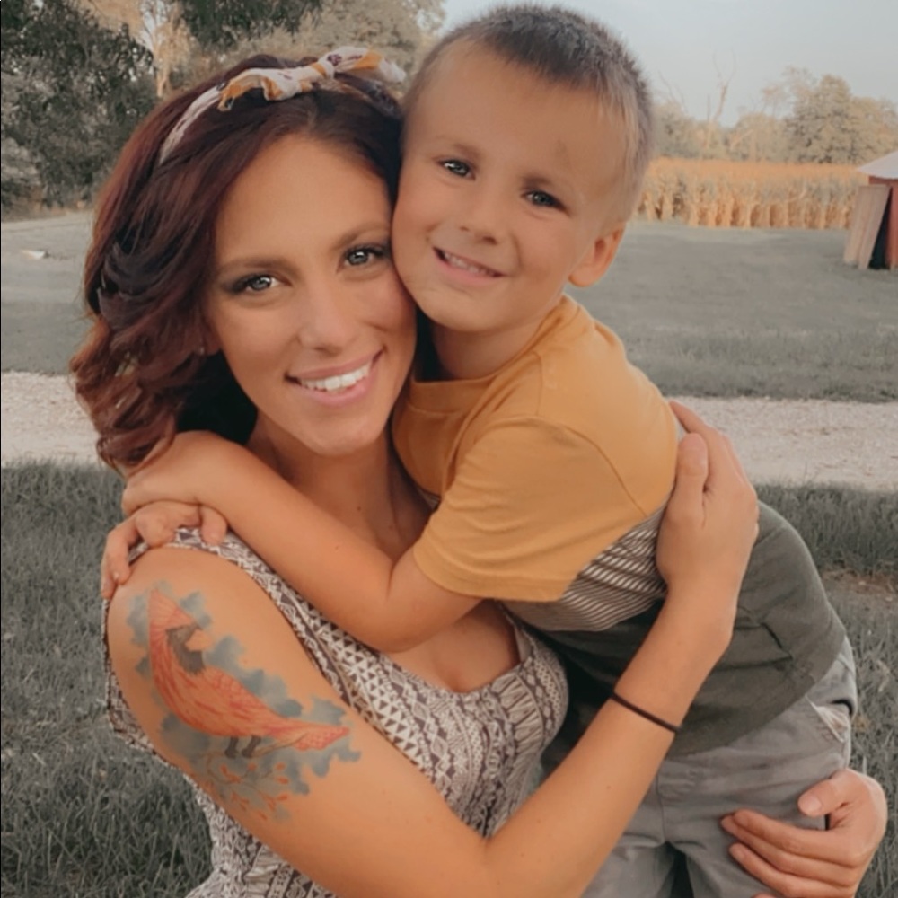 Meet your Posher, Kenzi